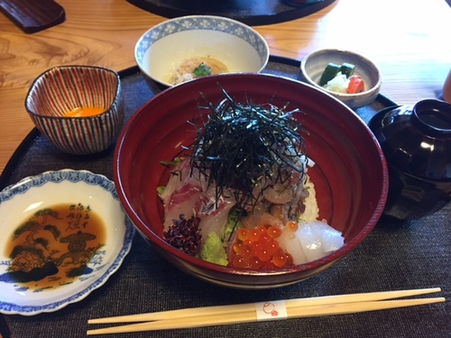 海鮮丼