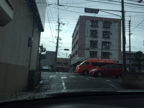 今日は雨です