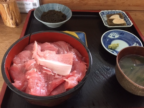 マグロ丼