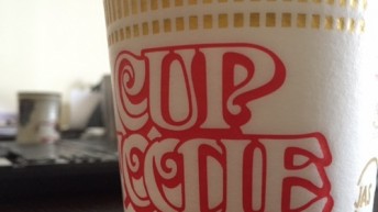 カップヌードル