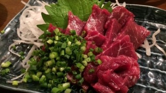 馬刺し