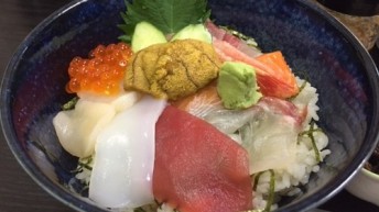 海鮮丼