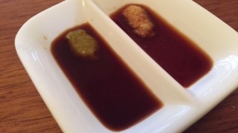 イカ刺しは生姜と山葵で
