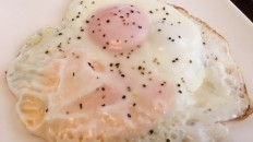 目玉焼き