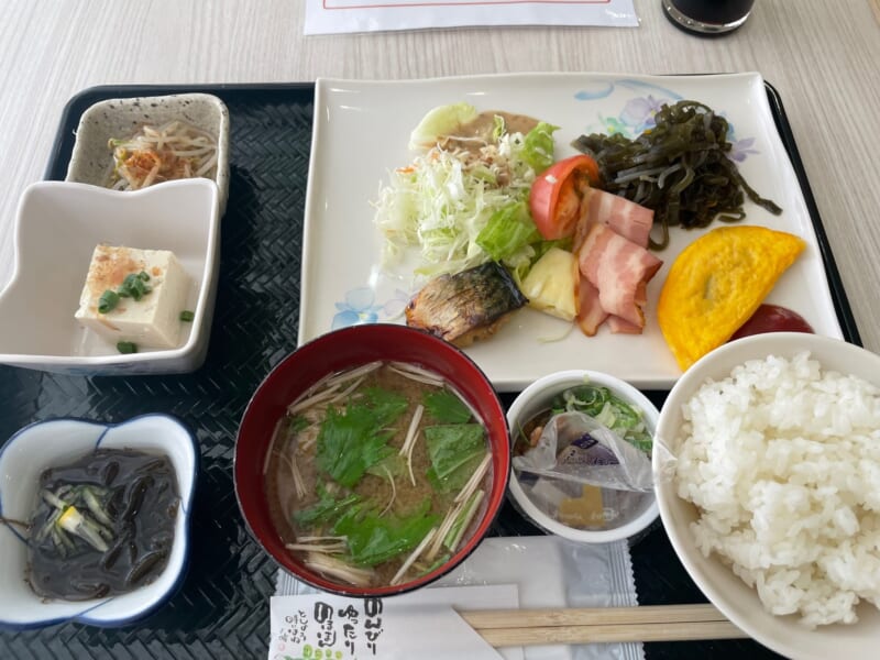 朝食