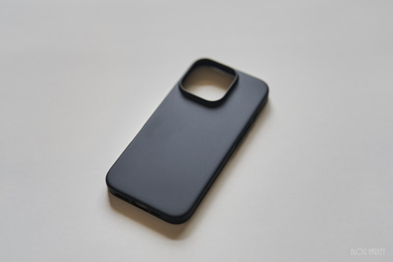 TORRAS iPhone 16 Pro 用 ケース【超薄型・極軽量】
