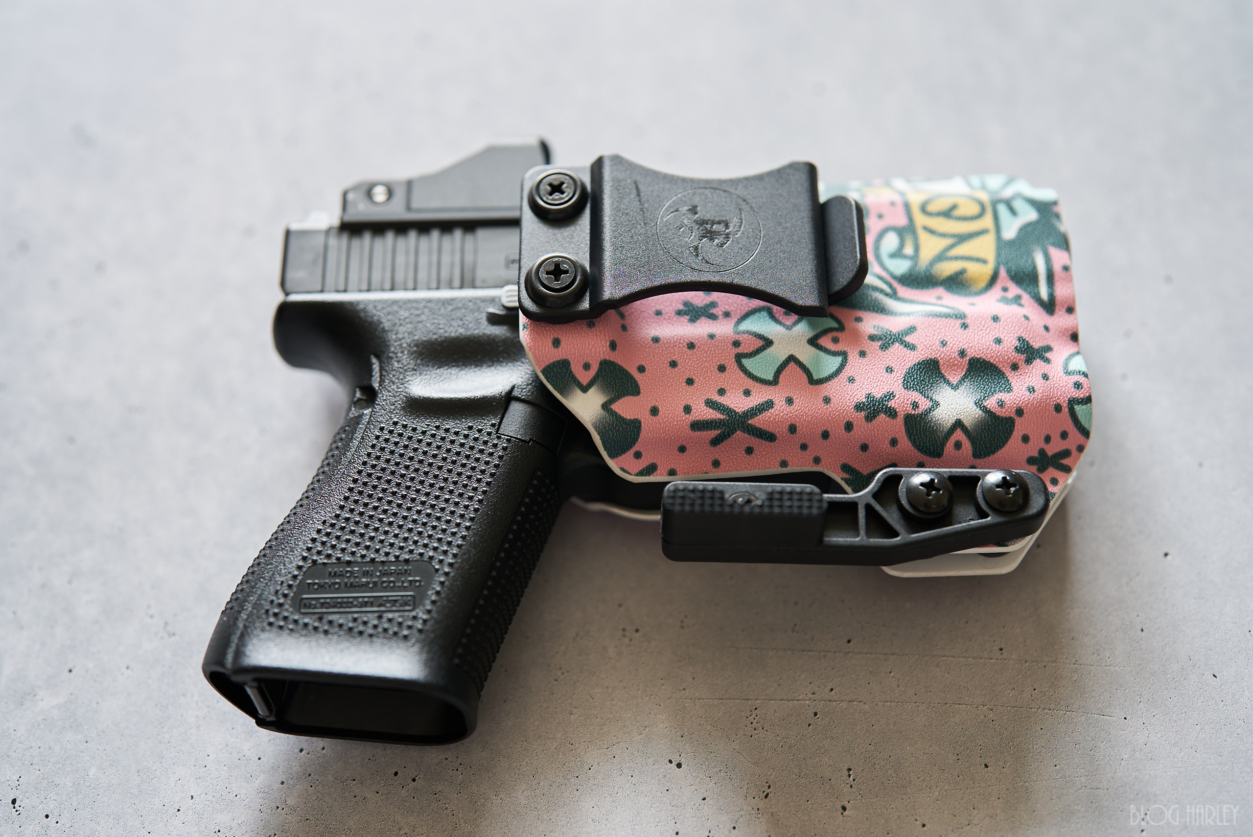 グロック徹底解説 G17/G19の違いからカスタムパーツの選び方まで