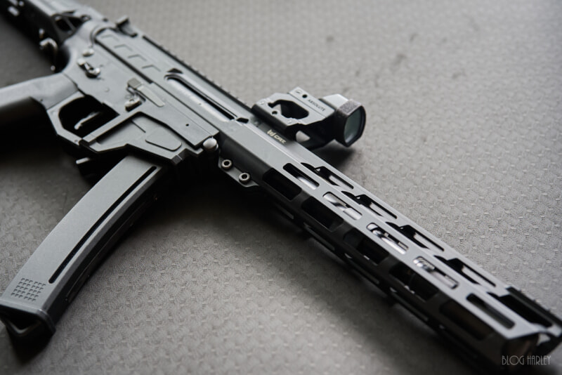 C.A.T. Versatile-8 SMG + NOVEL ARMS ABSOLUTE PRO
