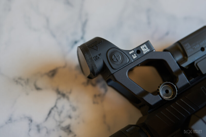 Trijicon SRO レンズカバー
