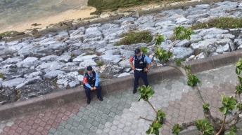 北谷に警官